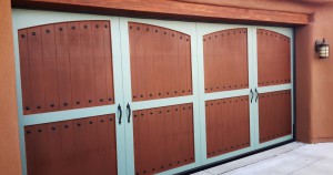 ranch style two door manual handle garage